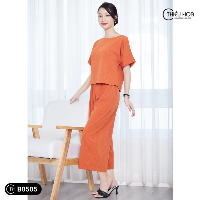 Đồ bộ ống rộng tuổi trung niên thiết kế đơn giản