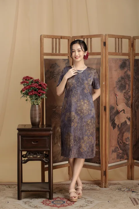 Đầm Thiết kế Trung Niên chất liệu lụa satin cao cấp, form rộng dễ mặc thương hiệu Thiều Hoa DD3L0720