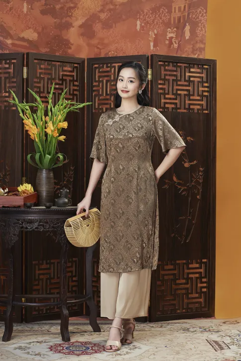 Áo dài cách tân trung niên chất liệu gấm hoa cao cấp, thiết kế đơn giản thanh lịch thương hiệu Thiều Hoa TT3L0937