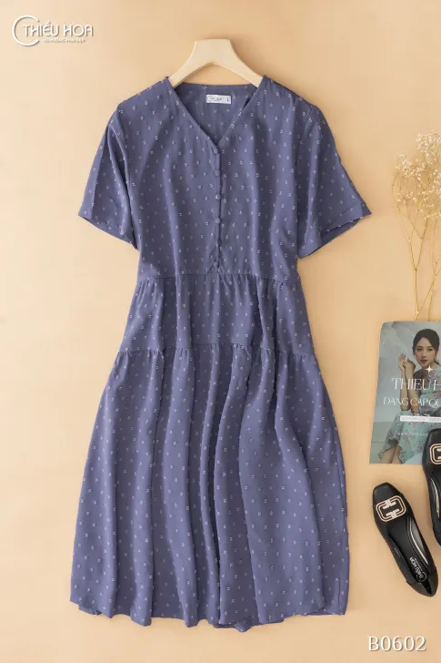 Đầm xây đắp cho nữ trung niên, vật liệu voan hạt cao cập, thiết kế đơn giản, dễ mặc thương hiệu Thiều Hoa DD2B0602