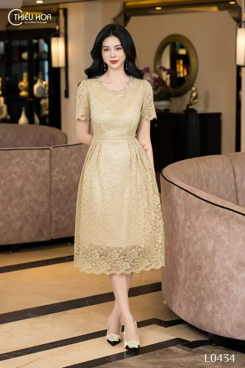 Đầm trung niên thiết kế sang trọng chất liệu Ren Thêu Tường Vy thương hiệu Thều Hoa DD4L0434