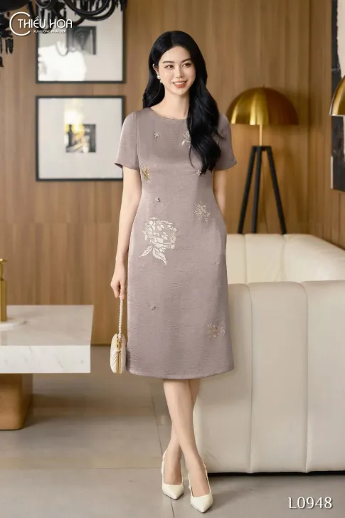 Đầm suông trung niên cao cấp chất liệu lụa dập nhăn thiết kế sang trọng thương hiệu ThiềuHoaDD4L0948
