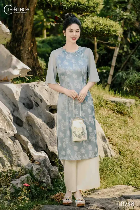 Áo dài cách tân trung niên thiết kế tinh tế chất liệu Gấm Liễu Châu phối Chiffon thương hiệu Thiều Hoa TT4L0748