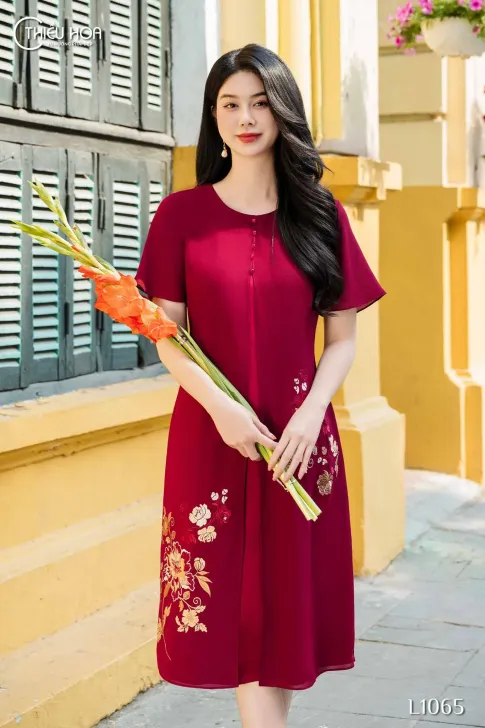 Combo Quà Tết Sang Trọng 2026: Hộp Quà Daily & Đầm Trung Niên Cao Cấp DD4L1065