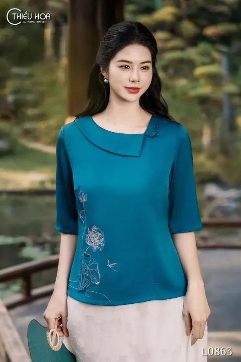 Áo kiểu trung niên thiết kế chất liệu Lụa dập nhăn rũ tự nhiên thương hiệu Thiều Hoa AN4L0863