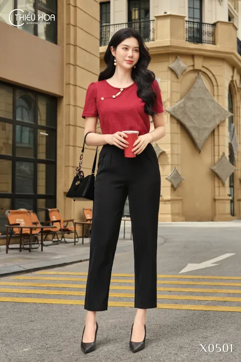 Áo Kiểu Trung Niên Dệt Hoa Nút Hoa Ánh Kim Tay Phồng Thanh Lịch AN5X0501 – Thiều Hoa