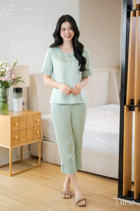 Đồ Bộ Trung Niên Thiết Kế Mềm Mại Chất Liệu Lụa Tô Châu In Hoa Thương Hiệu Thiều Hoa DB5L0152