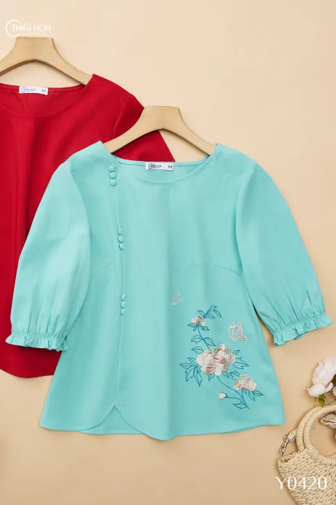 Áo Trung Niên Linen Bố Sọc Thiều Hoa AN5Y0420 – Thanh Lịch & Nữ Tính