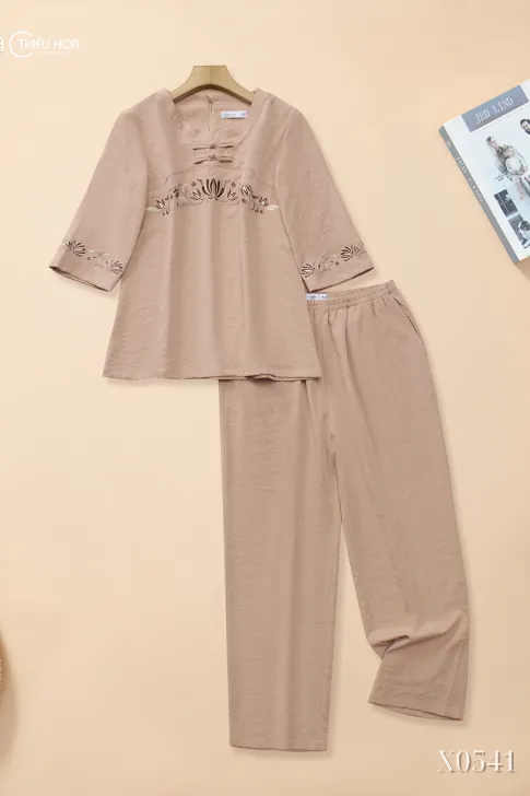 Đồ Bộ Trung Niên Linen Thun Thiều Hoa DB5X0541 – Thoáng Mát & Thanh Lịch
