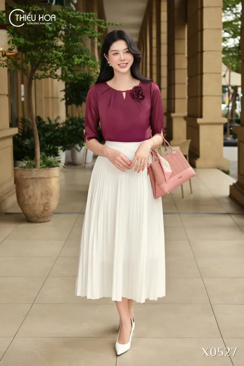 Áo Kiểu Trung Niên Lụa Vân Sóng Cao Cấp Hoa 3D Vai Dáng Suông Tay Lỡ Đỏ Rượu AN5X0527 – Thiều Hoa