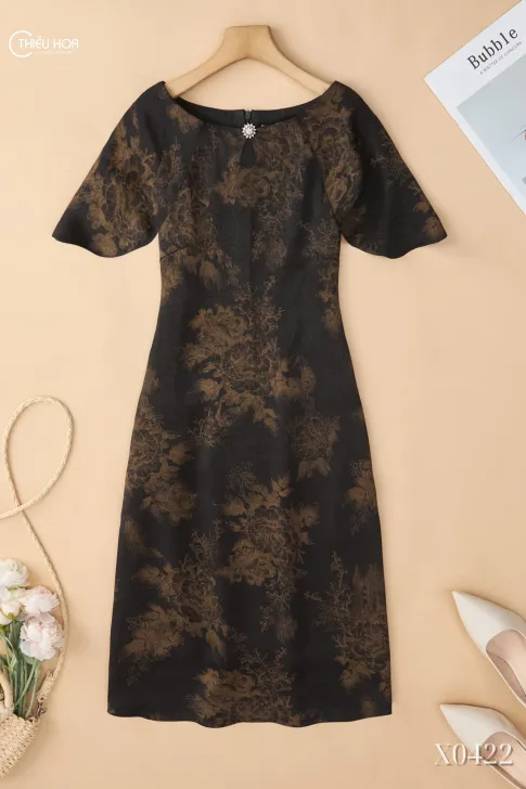 Đầm Trung Niên Dự Tiệc Lụa Gấm Nhũ Kim Cao Cấp DD5X0422 – Thiết Kế Sang Trọng Thanh Lịch Thiều Hoa