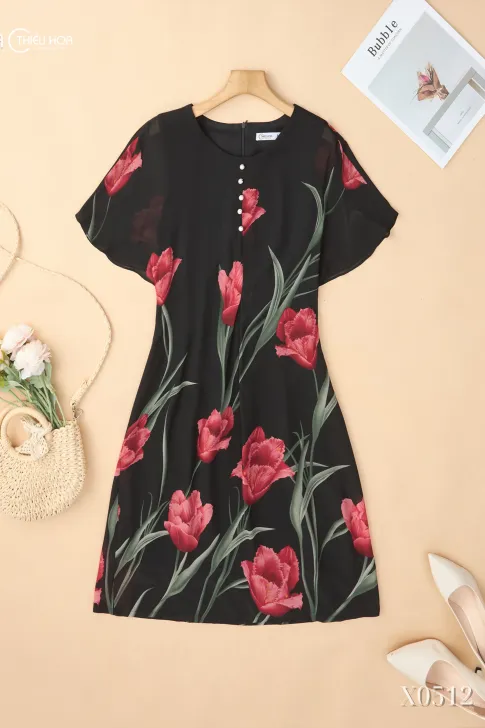 Đầm Trung Niên Dạo Phố Chiffon Hoa Tulip Đỏ DD5X0512 – Thoáng Mát, Tôn Dáng, Sang Trọng