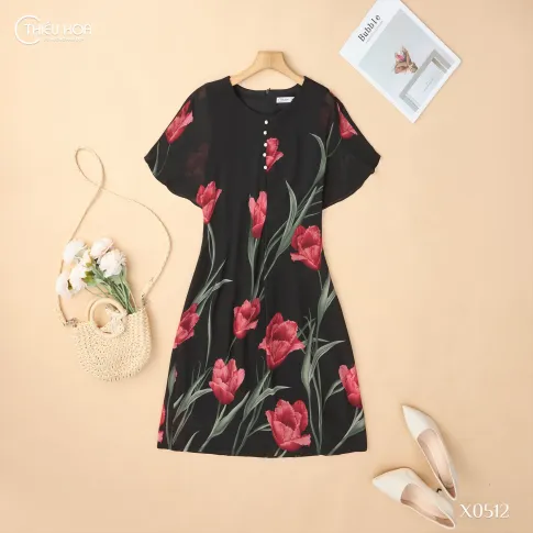 Đầm Trung Niên Dạo Phố Chiffon Hoa Tulip Đỏ DD5X0512 – Thoáng Mát, Tôn Dáng, Sang Trọng