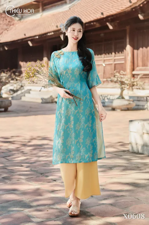 Áo dài trung niên cổ điển gấm Nha Xá phong cách quý phái TT5X0608 – Thiều Hoa