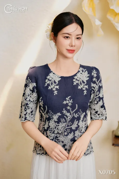 Áo Trung Niên Kiểu Xô Thêu Hoa Cao Cấp Thanh Lịch AN5X0705 – Thiều Hoa