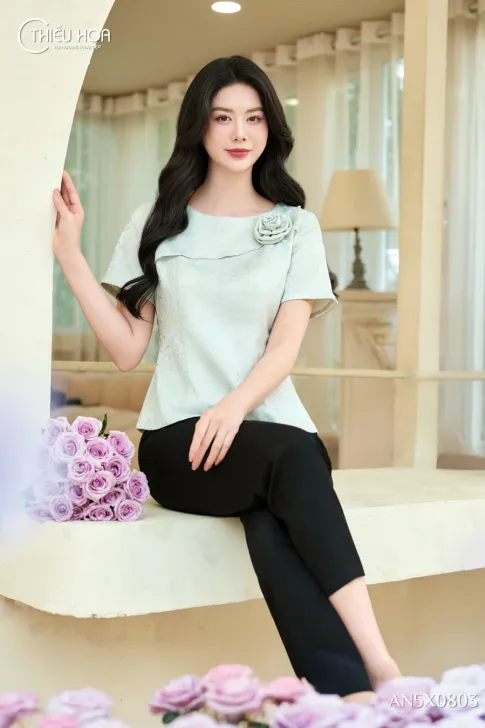 Áo Kiểu Trung Niên Gấm Hoa Thiết Kế Đính Hoa Thủ Công AN5X0803 - Thiều Hoa