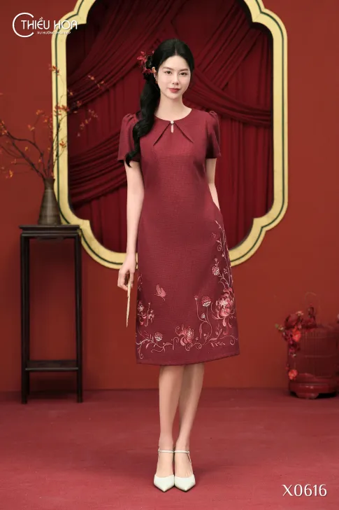 Đầm Dự Tiệc Trung Niên Vải Dệt Cao Cấp Thêu Hoa Tinh Xảo DD5X0616 