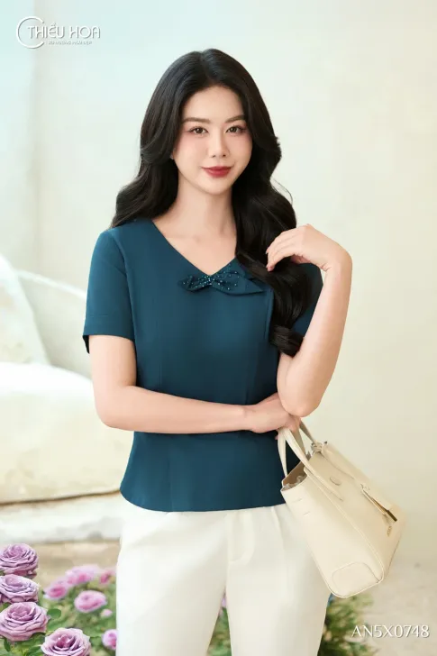 Áo Kiểu Trung Niên Chéo Thái Thiết Kế Đính Đá Cách Điệu AN5X0748 - Thiều Hoa