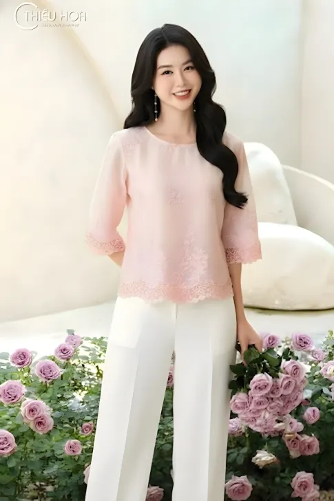 Áo Kiểu Trung Niên Xô Thêu Cotton Phối Ren Tinh Tế AN5X0944 - Thiều Hoa