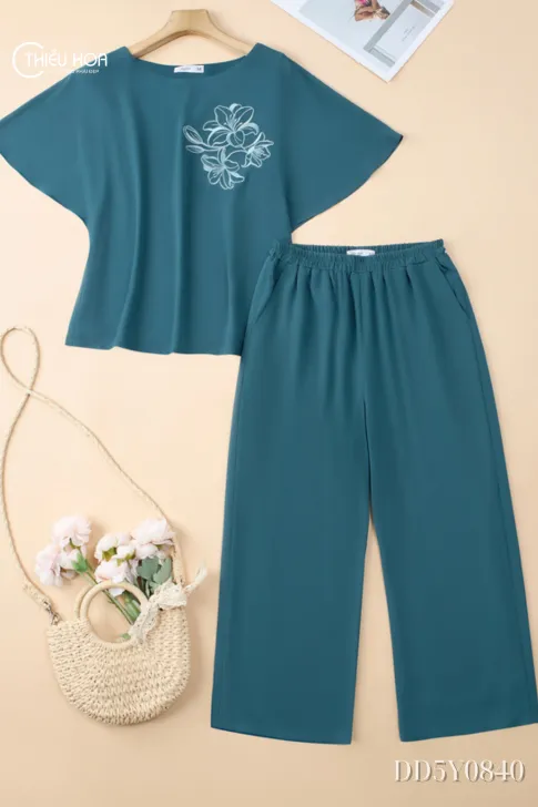 Đồ Bộ Trung Niên Chiffon Thêu Hoa Tay Cánh Dơi Sang Trọng DB5Y0840