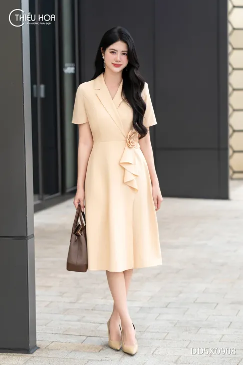 Đầm Trung Niên Dự Tiệc Cotton Lạnh Phối Hoa Thủ Công Sang Trọng DD5X0908 - Thương hiệu Thiều Hoa