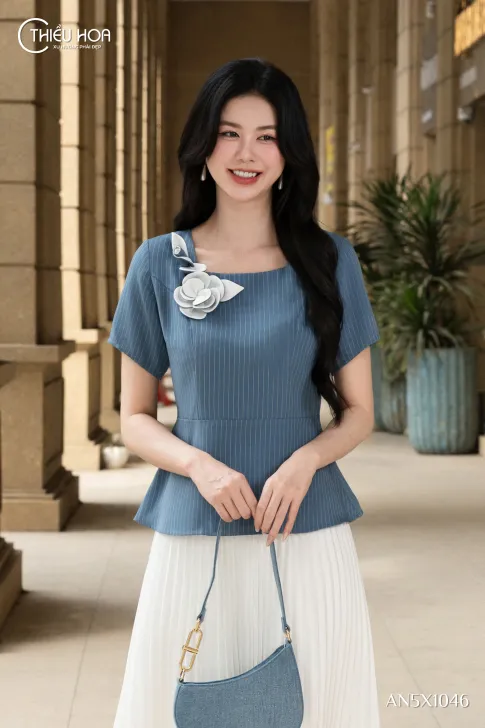 Áo kiểu Kate sọc peplum ôm eo AN5X1046 tinh tế và thanh lịch