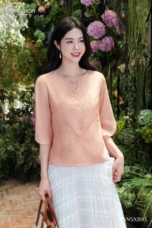 Áo kiểu tơ gân AN5X1143 Thiều Hoa nữ tính, thanh lịch