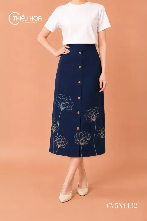 Chân váy trung niên đũi pha linen CV5X1132 – Vẻ đẹp thanh nhã cho quý cô hiện đại