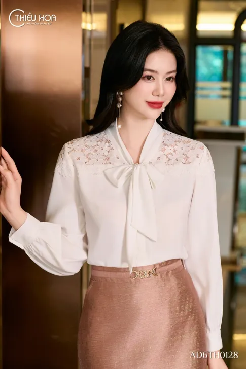 Áo Kiểu Lụa Dáng Suông Cổ Chữ V AD6TH0128 Thanh Lịch | Thiều Hoa