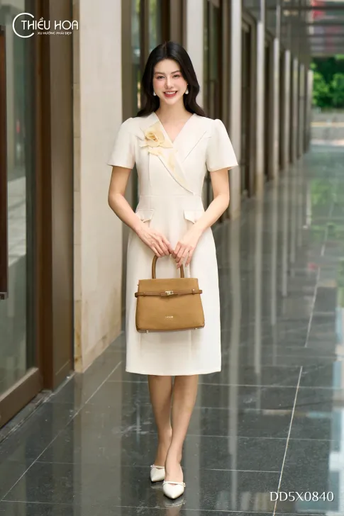 Đầm Trung Niên Cotton Chéo DD5X0840 - Thiết Kế Thanh Lịch Và Sang Trọng