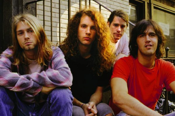 Nhóm nhạc Nirvana với phong cách làm từ vải flannel