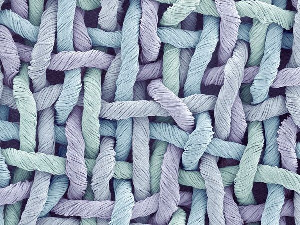 Chất liệu polyester- Cấu trúc sợi vải poly chắc chắn chống lại các tác nhân gây hại