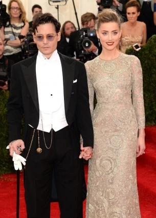 White tie