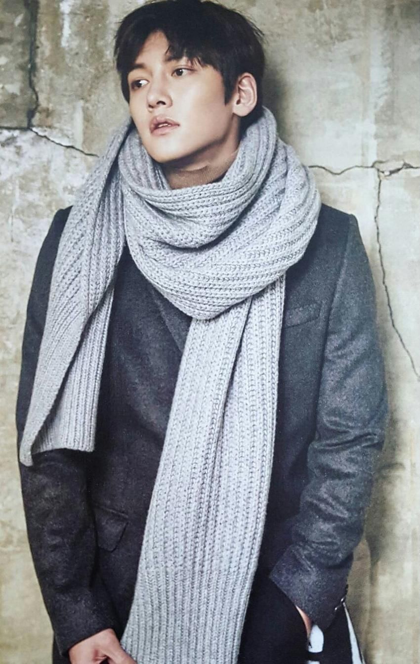 Nam thần Ji Chang Wook điển trai với cách quàng khăn nam cực đẹp
