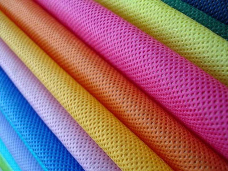 Khả năng "ăn màu" cực kỳ tốt của chất liệu polyester