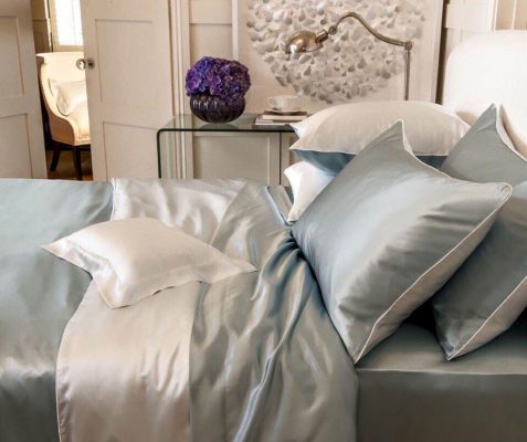Bộ chăn drap giường ngủ làm từ vải phi lụa
