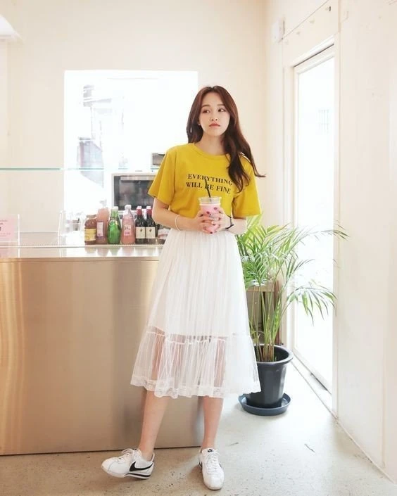 Phong cách ngọt ngào cùng váy maxi cho nàng điệu đà.