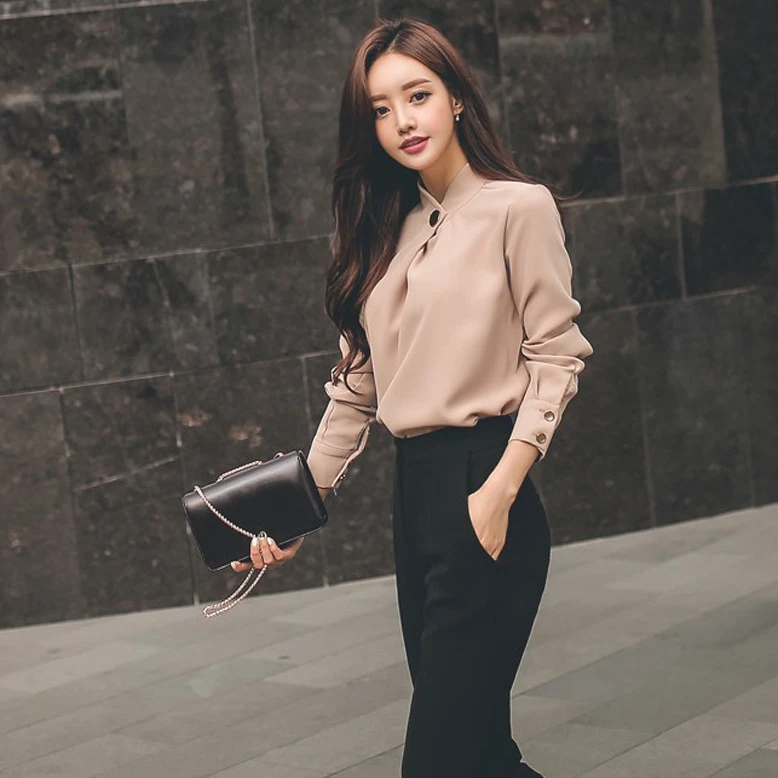 Trang phục công sở khiến bạn tự tin và ghi điểm trong mắt đối phương