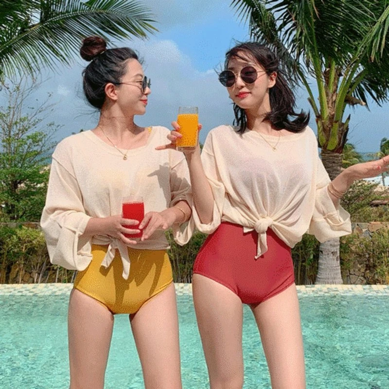 Áo voan mỏng che bớt khuyết điểm trên cơ thể đồng thời làm tăng sự nữ tính của bạn