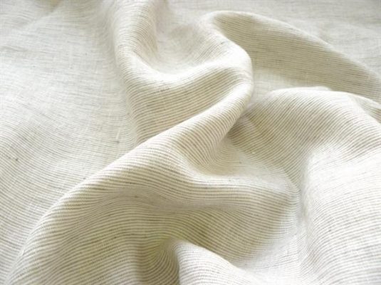 Vải lanh hay còn gọi là vải lanh - chất liệu mang phong cách cổ điển được giới trẻ ưa chuộng