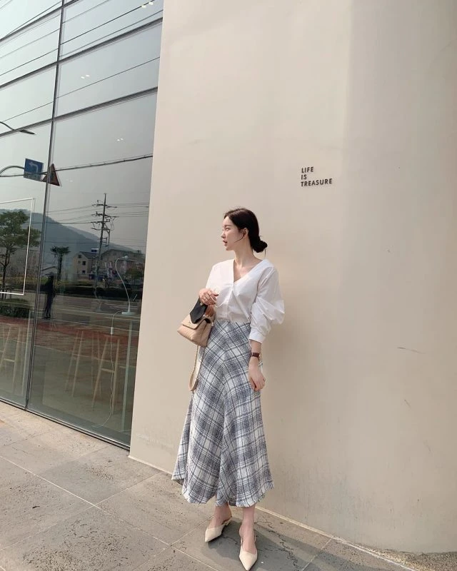 Chân váy midi cho các nàng công sở thêm xinh đẹp