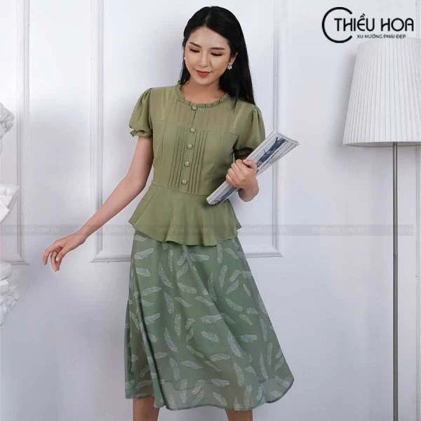 Các bí quyết lựa chọn váy trung niên theo dáng người cực kì bổ ích