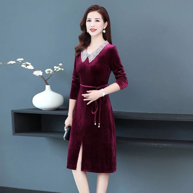 Toát len vẻ sang trọng cùng đầm nhung xẻ tà