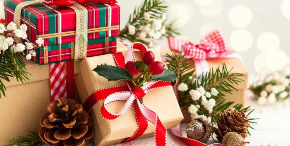 25+ Món quà Giáng Sinh ý nghĩa cho bạn trai, bạn gái