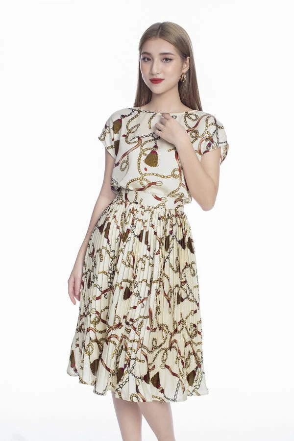 Chân váy họa tiết