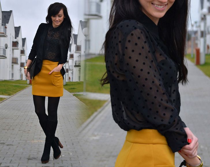 Sự mix match đến từ chân váy vàng và 1 chiếc áo đen chắc chắn sẽ khiến bạn trông vừa nổi bật nhưng cũng rất thanh lịch đấy