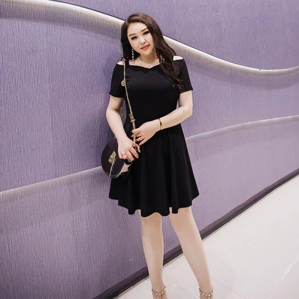 Đầm suông trễ vai cho người mập