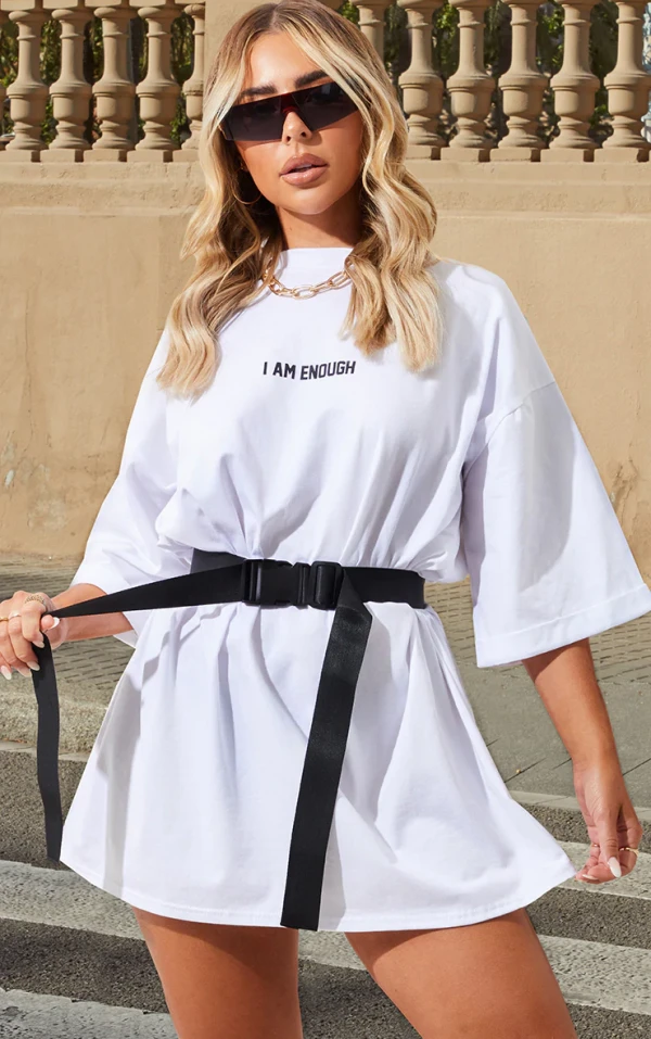 Áo thun form rộng style giấu quần