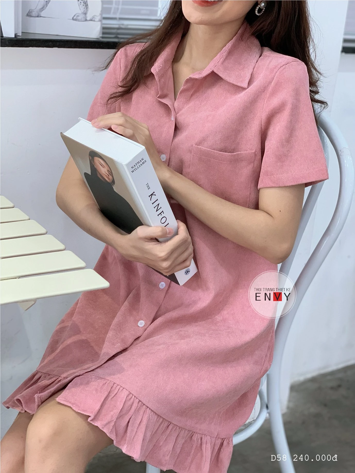 Từ kiểu dáng, màu sắc cho đến họa tiết đều theo kịp xu hướng thời trang thế giới hiện nay