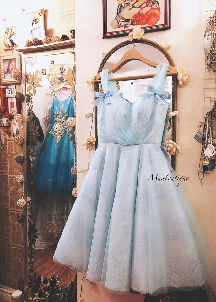 Điểm nổi bật nhất của Mưa chính là những item váy xòe có thể được đặt may riêng theo số đo của khách hàng